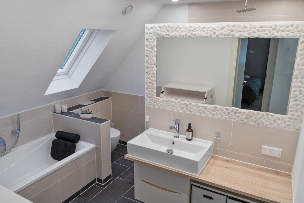 Modernes 3-Zimmer Loft Mit Balkon Hennesee 5 Min Eslohe Exterior photo
