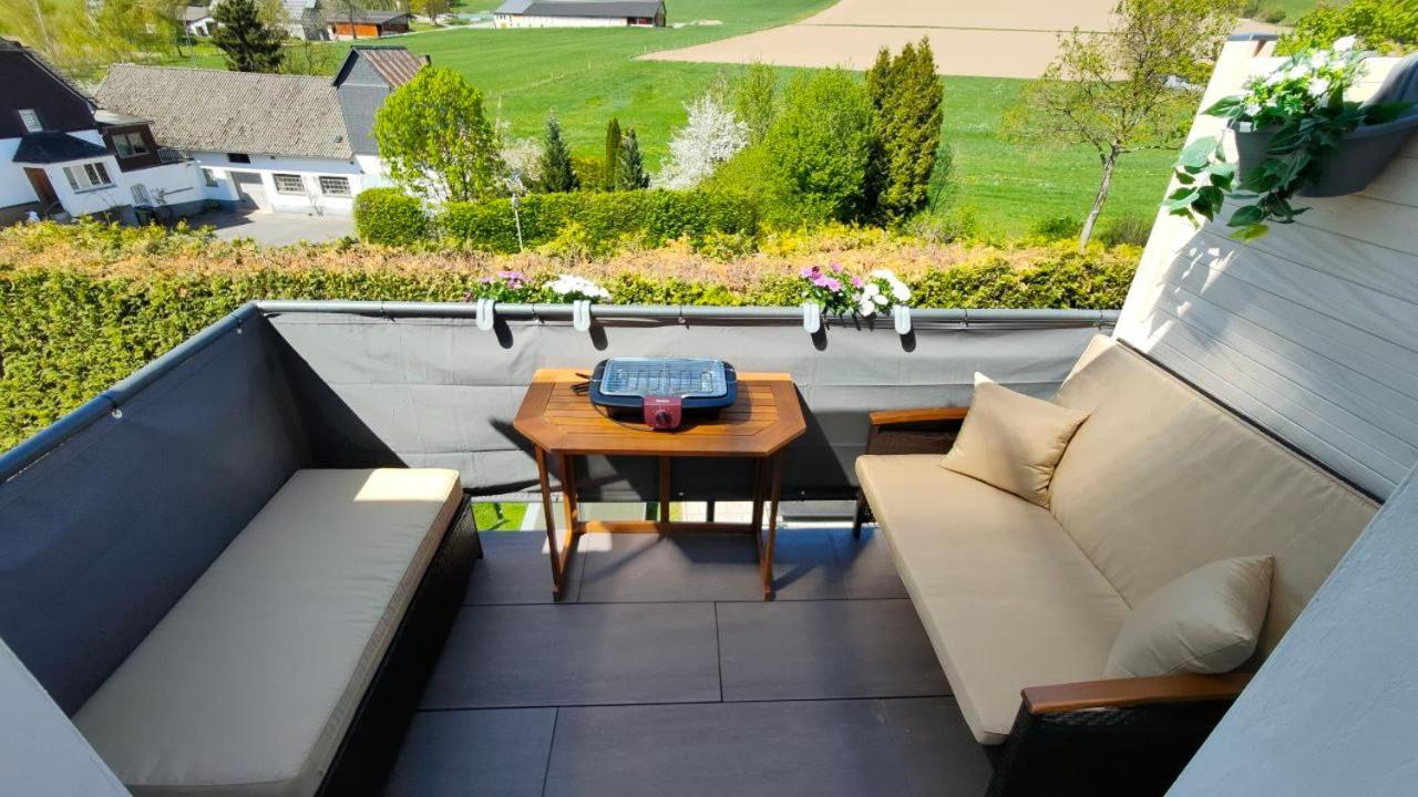Modernes 3-Zimmer Loft Mit Balkon Hennesee 5 Min Eslohe Exterior photo